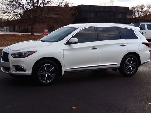 Used 2020 INFINITI QX60 Luxe w/ Essential Package image 10