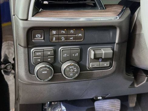 Used 2026 Chevrolet Tahoe Z71 w/ Sun And Tow Package AWD/4WD image 36