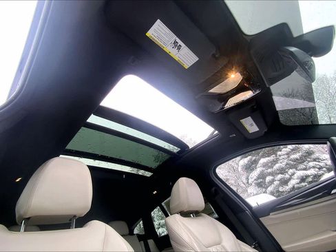 Used 2019 BMW X4 M40i w/ Executive Package image 13