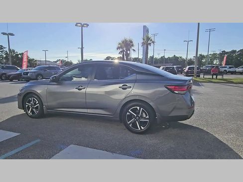 Used 2025 Nissan Sentra SV w/ Trunk Package FWD image 26