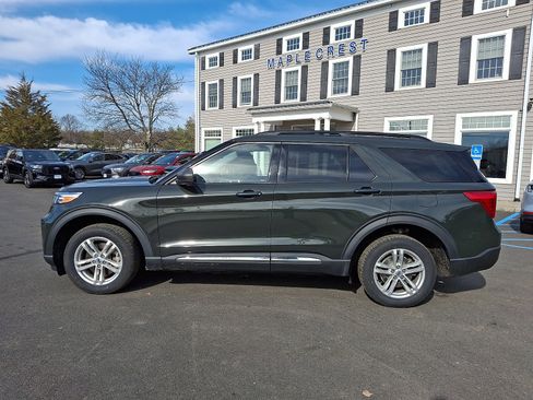 Certified 2022 Ford Explorer XLT w/ Equipment Group 202A image 7