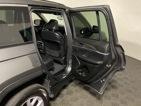 Used 2022 Jeep Grand Cherokee Limited AWD/4WD image 35
