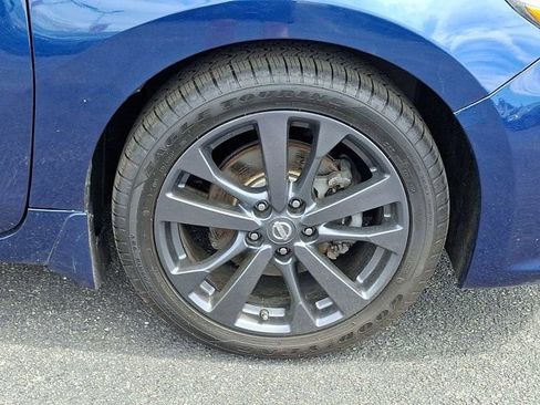 Used 2017 Nissan Altima 2.5 SR FWD image 11