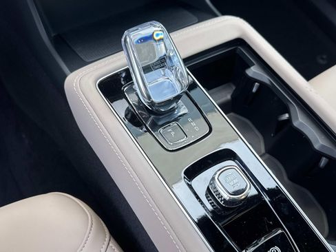 Certified 2025 Volvo XC90 B5 Core w/ Climate Package image 19