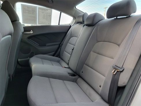 Used 2017 Kia Forte LX image 20