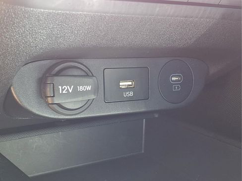 Used 2026 Hyundai Elantra SE FWD image 13