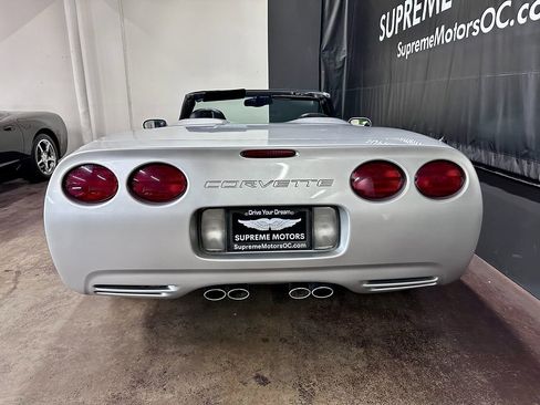 Used 2001 Chevrolet Corvette Convertible w/ Preferred Equipment Group2 image 7