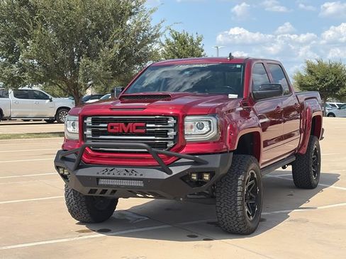 Used 2018 GMC Sierra 1500 SLT w/ All Terrain Package AWD/4WD image 3