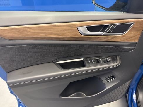 Certified 2025 Volkswagen Atlas SE w/ Panoramic Sunroof Package image 10