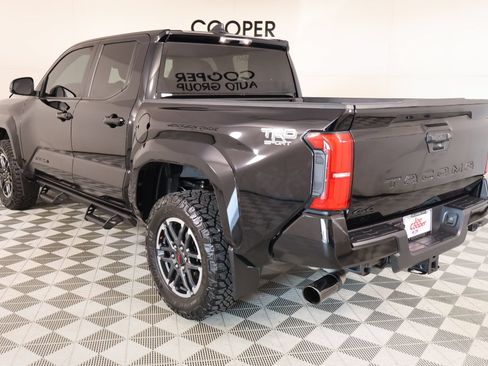 Used 2024 Toyota Tacoma TRD Sport AWD/4WD image 21