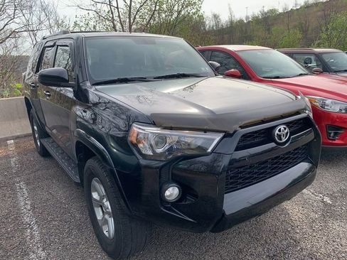 Used 2019 Toyota 4Runner SR5 image 4