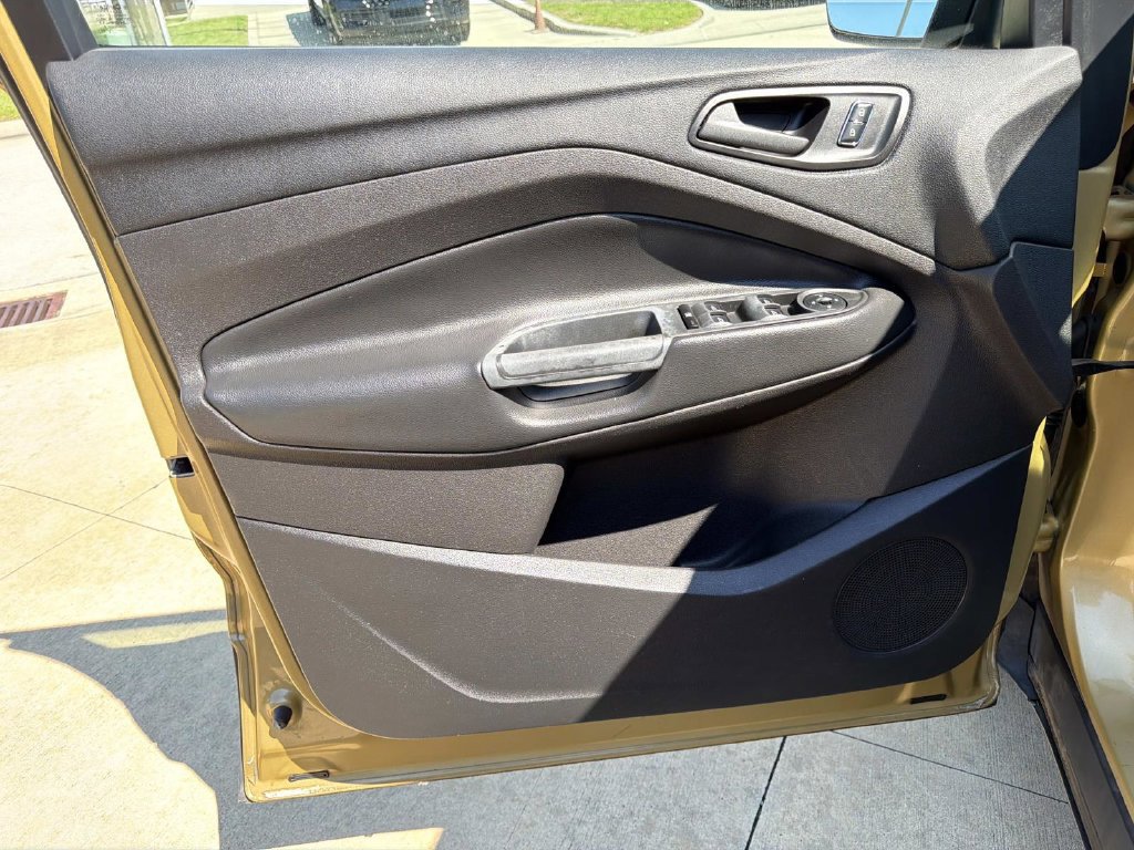 Used 2014 Ford Escape S FWD image 18