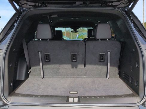 Used 2023 Chevrolet Traverse RS image 13