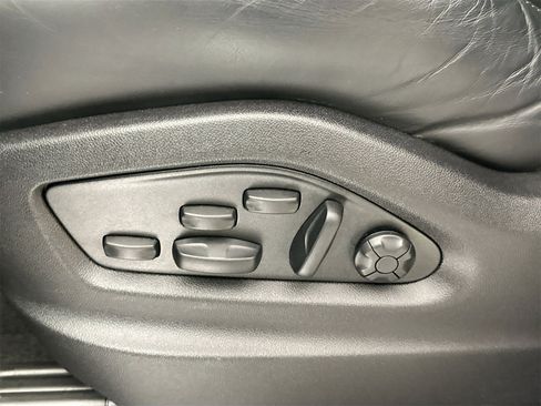 Certified 2022 Porsche Cayenne Turbo image 32