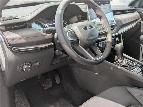 New 2025 Jeep Compass Trailhawk w/ Trailhawk Convenience Group image 14