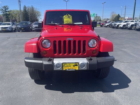Used 2010 Jeep Wrangler Sahara w/ Trailer Tow Group AWD/4WD image 3