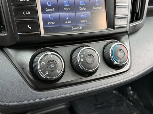 Used 2018 Toyota RAV4 LE w/ All Weather Liner Package FWD image 25