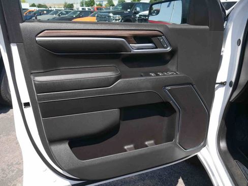 Used 2024 Chevrolet Silverado 1500 RST AWD/4WD image 24