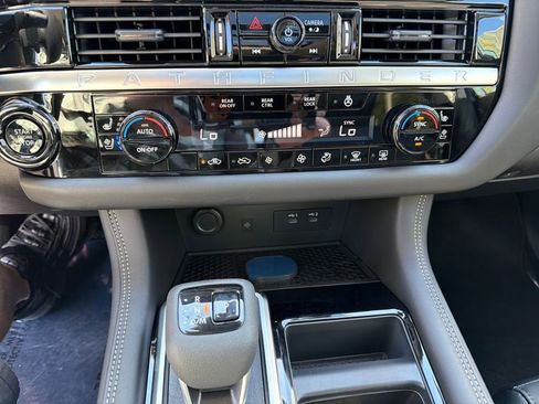 New 2026 Nissan Pathfinder Platinum w/ Cargo Package image 28