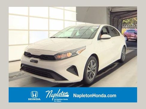 Used 2023 Kia Forte LXS FWD image 1