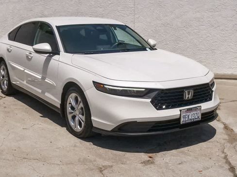 Used 2023 Honda Accord LX image 3