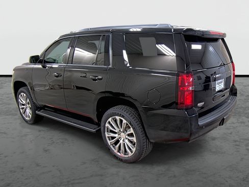 Used 2018 Chevrolet Tahoe LT image 2