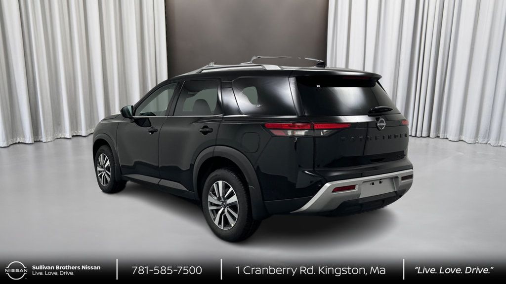 Certified 2024 Nissan Pathfinder SL w/ Black Appearance Package AWD/4WD image 7