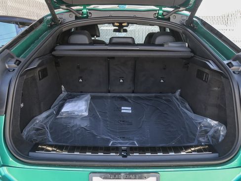 New 2026 BMW X6 M60i w/ Climate Comfort Package image 22