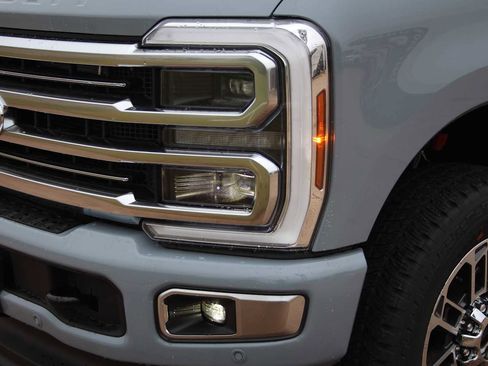 New 2026 Ford F350 Platinum w/ Platinum Plus Package image 4