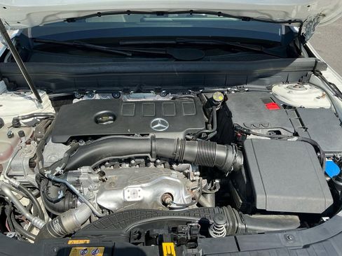 Used 2021 Mercedes-Benz GLB 250 image 25