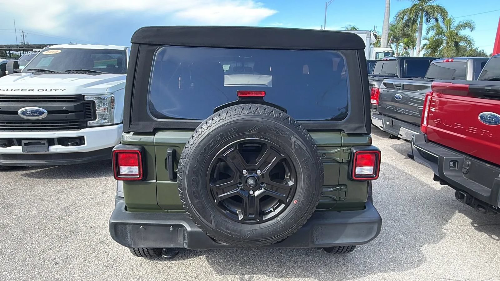 Used 2021 Jeep Wrangler Sport AWD/4WD image 4