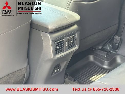 Used 2023 Toyota RAV4 XLE AWD/4WD image 46
