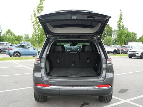 Used 2022 Jeep Grand Cherokee Limited AWD/4WD image 18