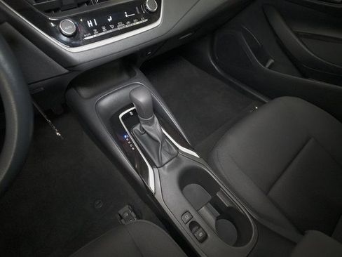 Certified 2023 Toyota Corolla LE image 28