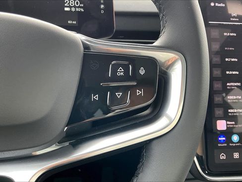 New 2025 Volvo EX90 Plus w/ Protection Package Premier image 18