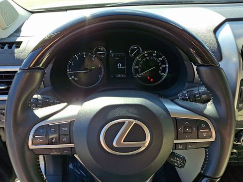 Used 2023 Lexus GX 460 Premium image 19