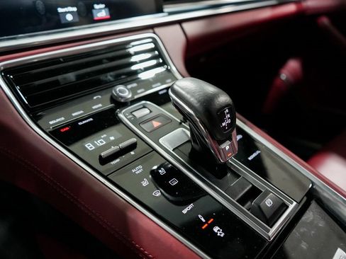 Used 2018 Porsche Panamera 4S image 14