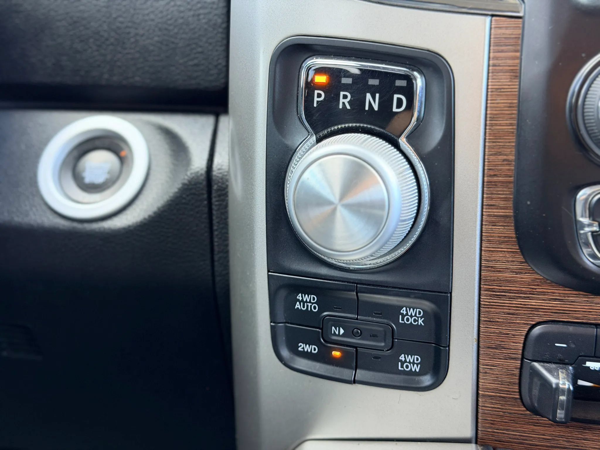 Used 2018 RAM 1500 Laramie w/ Convenience Group AWD/4WD image 22