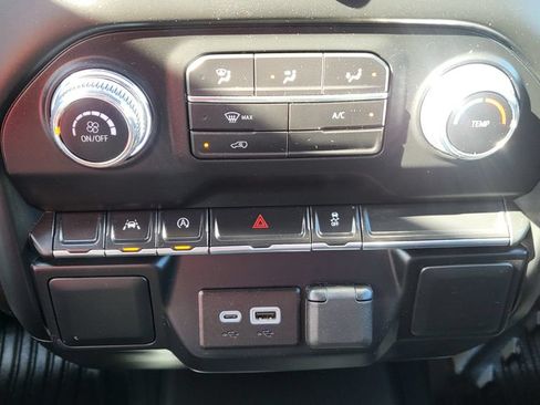 Used 2023 GMC Sierra 1500 Pro AWD/4WD image 32