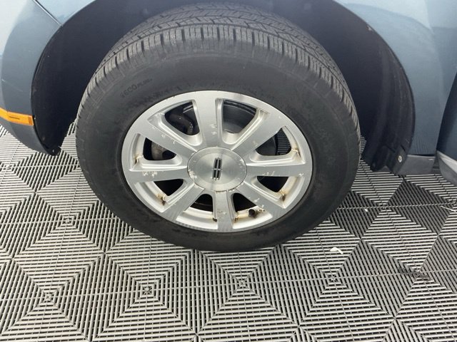 Used 2010 Lincoln MKX 2WD image 15