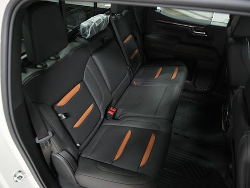 New 2026 GMC Sierra 1500 AT4 w/ AT4 Premium Package image 12