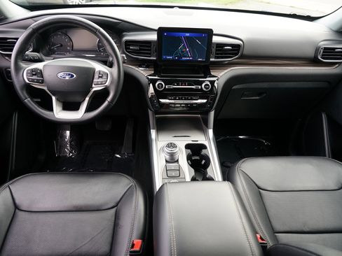 Used 2023 Ford Explorer Limited w/ Equipment Group 301A image 29