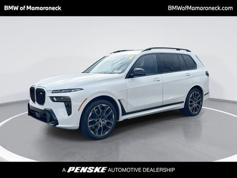 Used 2025 BMW X7 M60i image 1