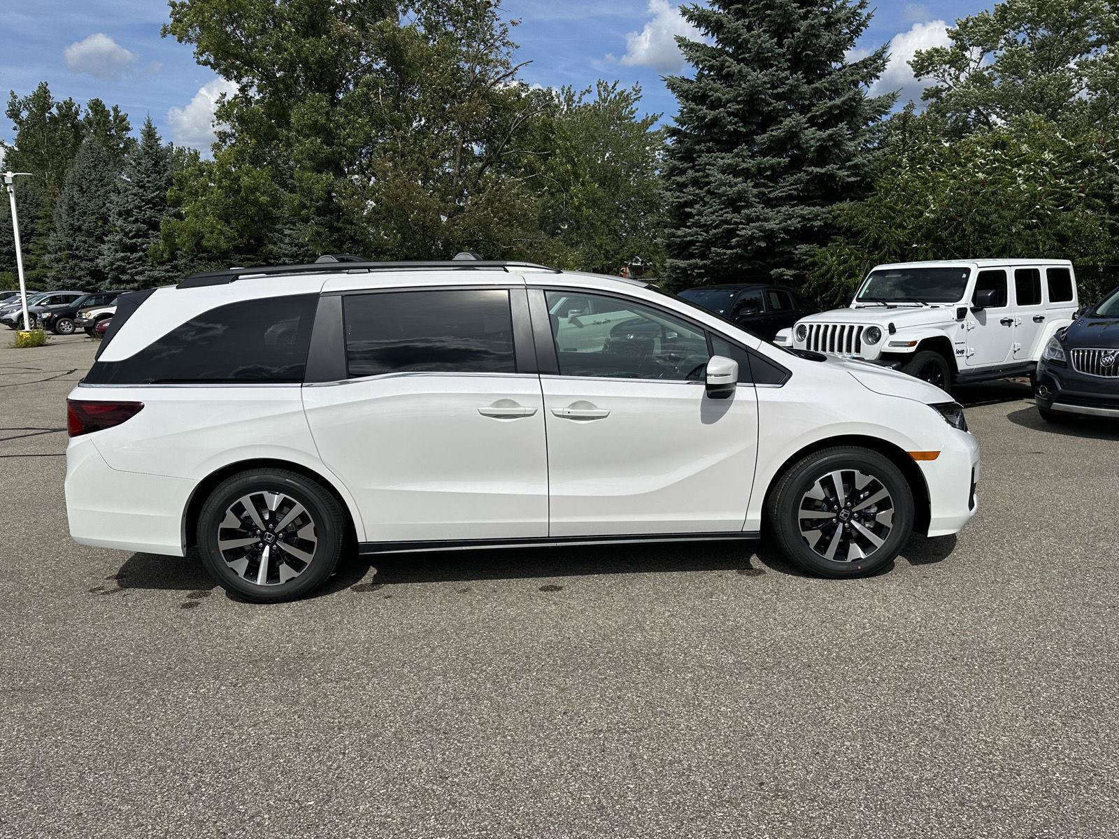 New 2026 Honda Odyssey EX-L image 9
