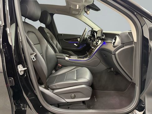 Used 2021 Mercedes-Benz GLC 300 image 12