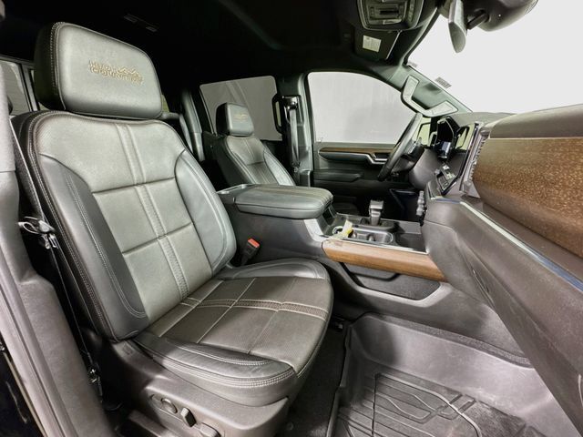 Used 2024 Chevrolet Silverado 1500 High Country AWD/4WD image 29