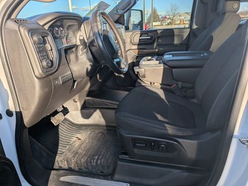 Used 2022 Chevrolet Silverado 2500 LT w/ Convenience Package image 9