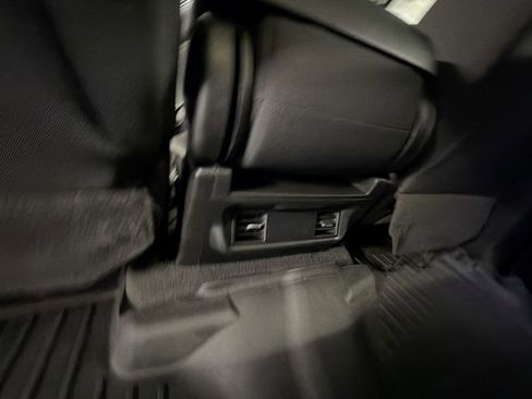 Used 2021 Chevrolet Silverado 2500 Custom w/ Custom Value Package image 19