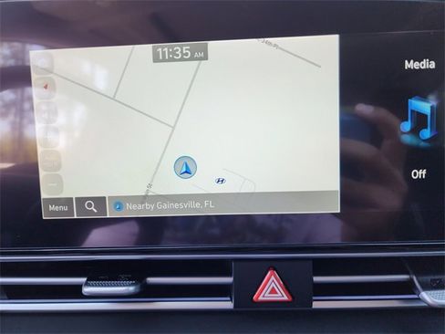 New 2025 Hyundai Elantra SEL image 18