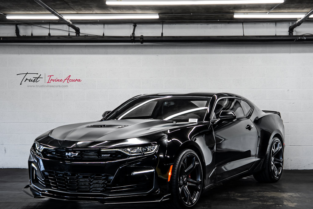 Used 2020 Chevrolet Camaro SS RWD image 1